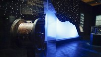 Pameran yang memajang ribuan bangkai dari kapal wisata Titanic yang tenggelam pada 15 April 1912 itu merupakan hasil jerih payah dari Henri-Paul Nargeolet. Sayangnya petualang laut yang telah menyelam 35 kali itu turut tewas dalam tragedi kapal selam titan.Foto: AFP/GEOFFROY VAN DER HASSELT