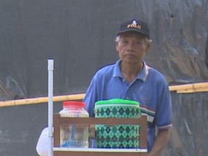Pak Sakir Jualan Dawet untuk Hidupi 3 Anak Disabilitas, Yuk Kita Bantu