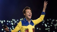 Penampilan Harry Styles kali ini ada di Singapura. Foto: Istimewa