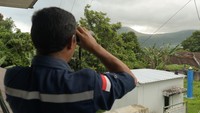 Mereka juga memberi imbauan kepada pemerintah setempat untuk mengurangi aktivitas manusia di radius 2,5 km dari kawah.  