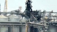 Kementerian Pertanian Ukraina menambahkan bahwa biji-bijian itu dimaksudkan untuk dikirim melalui koridor biji-bijian 60 hari yang lalu ke fasilitas itu dan siap diekspor. Ukrainian Infrastructure Ministry/Handout/REUTERS