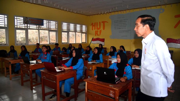Presiden Jokowi di SMKN 2 Bengkulu Tengah