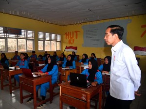Cek SMK di Bengkulu, Jokowi Janji Berikan Kendaraan Listrik