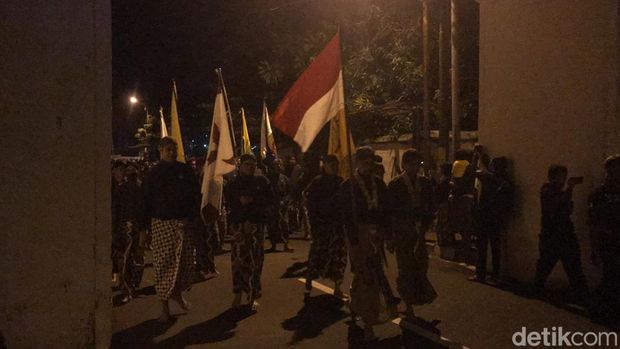 Prosesi Mubeng Beteng Keraton Jogja, Rabu (19/7/2023) malam-Kamis (20/7/2023) dini hari.