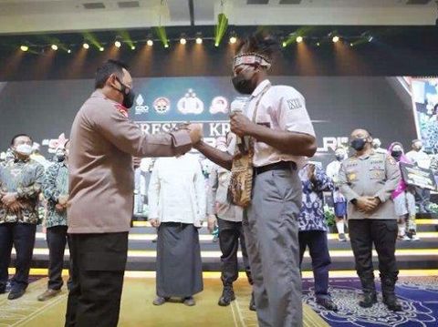 Putra Daerah Suku Asmat yang Pernah Surati Kapolri Lolos Seleksi Bintara