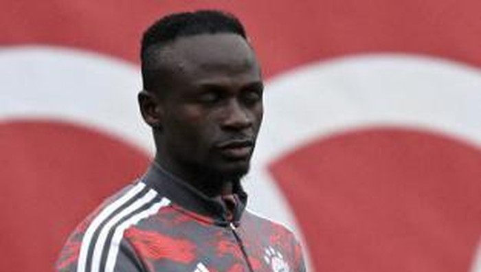 Bayern Munichs Senegalese forward Sadio Mane attends a training session on the eve of the UEFA Champions League quarter-final, second leg football match between Bayern Munich and Manchester City in Munich, southern Germany on April 18, 2023. (Photo by Christof STACHE / AFP)