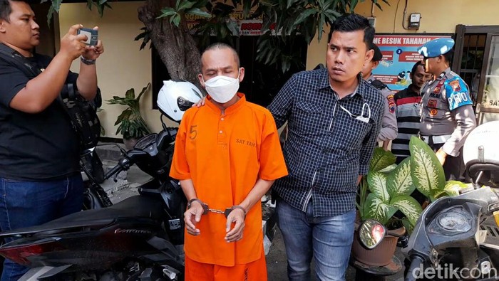 Solehudin (49) tersangka kasus TPPO di Brebes, Kamis (20/7/2023).