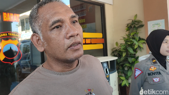 Sopir truk yang tertabrak KA Brantas di Semarang, Heru Susanto saat di Satlantas Polrestabes Semarang, Kamis (20/7/2023).