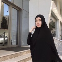 Wanita berhijab itu memulai debut aktingnya di sinetron Cinta Anak Cucu Adam. Namun namanya semakin dikenal publik setelah aktingnya di Tukang Ojek Pengkolan.