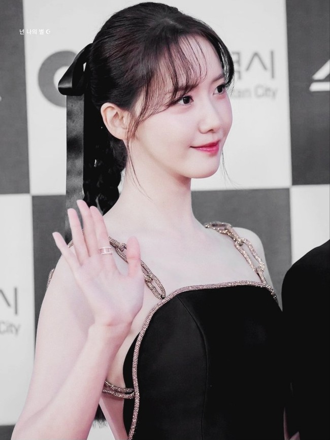 Im YoonA merupakan personel grup K-Pop, SNSD atau Girls Generation yang sukses berkarier sebagai aktris. Sejak menjadi idol hingga kini populer sebagai pemain film dan drama Korea, Yoona memiliki visual yang membuat kagum penggemarnya. Foto: Dok. Osen
