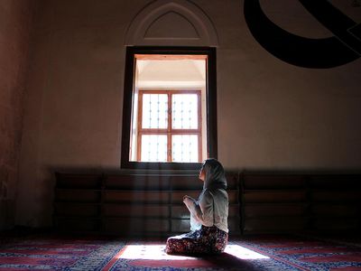 5 Golongan Orang yang Doanya Tidak Dikabulkan Allah