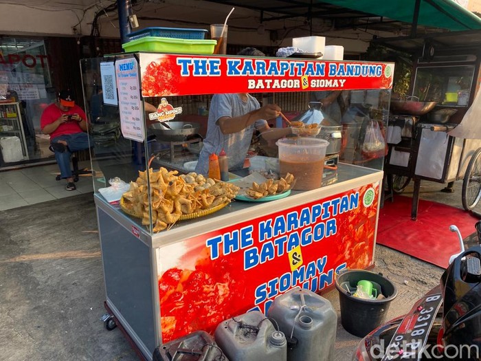 Ada Bakso Ikan dan Pisang Goreng Pontianak Renyah di Taman Sunter Indah