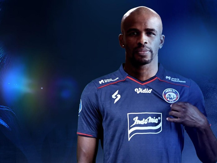 Arema FC resmi merekrut Greg Nwokolo