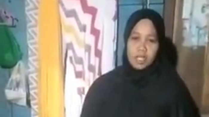 Arjuna Adelia Putri curhat dapat hadiah TV rusak dari DPC Lutim.