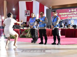 Ragam Unjuk Bakat Catar Akpol, Lantunkan Adzan hingga Berbahasa Inggris