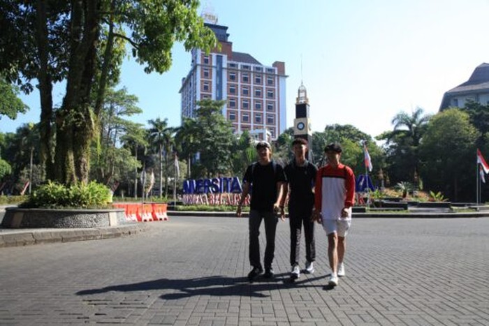 Cerita Camaba UB Jalan Kaki 10 Km demi Penuhi Nazar Lolos Jalur Mandiri