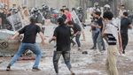 Demonstran Irak Bakar Kedubes Swedia Protes Pembakaran Al-Quran
