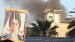 Demonstran Irak Bakar Kedubes Swedia Protes Pembakaran Al-Quran