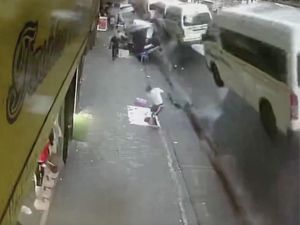 Dahsyatnya Ledakan Misterius di Afrika yang Bikin Mobil Lompat