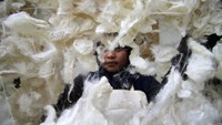 Tak lupa, KaIND menghadirkan simbol-simbol ikonik seperti Gunung Bromo, Pasir Berbisik, Chrysanthemum, Asoka dan Bunga Sedap Malam dalam karyanya.  