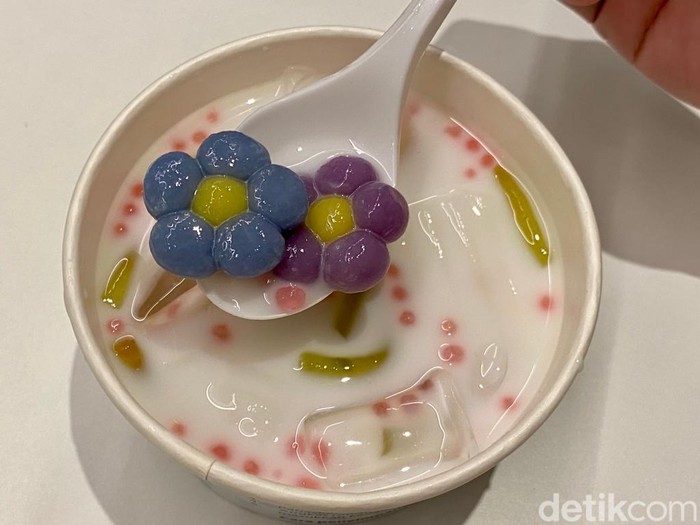 Wedang Ronde Bunga Gemas! Wedang Ronde dan Sekoteng Bentuk Bunga Warna-warni di Sentul