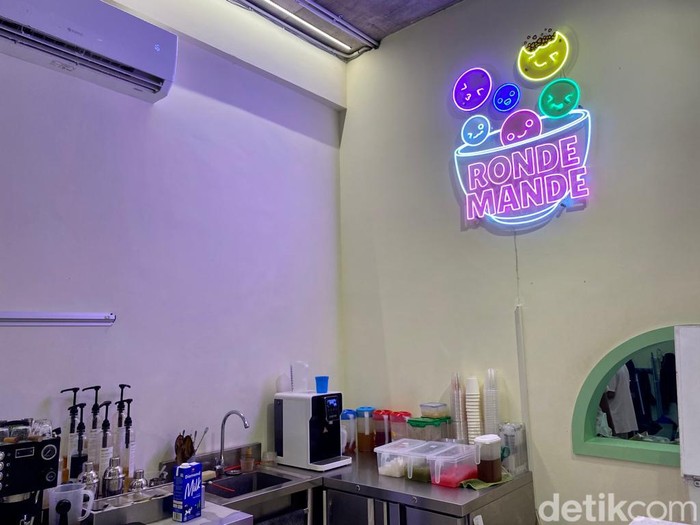 Gemas! Wedang Ronde dan Sekoteng Bentuk Bunga Warna-warni di Sentul