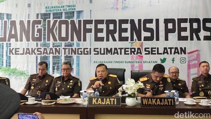 Kejaksaan Tinggi Sumsel menegaskan kasus pelajar diduga diintimidasi jaksa masih berproses