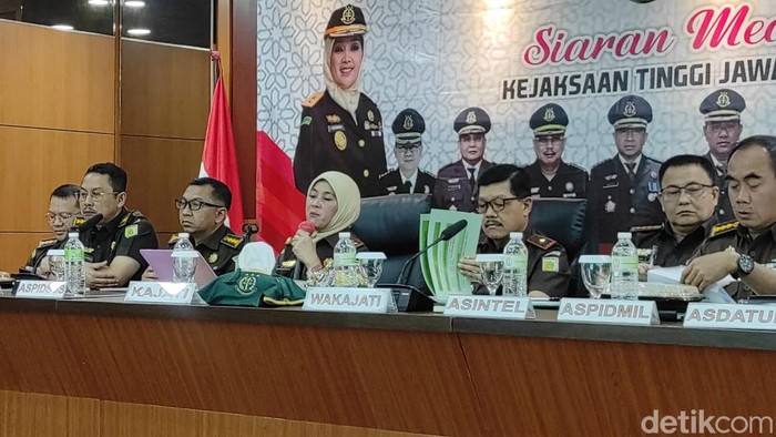 Kejati Jatim ingatkan jajarannya tak pamer harta di medsos