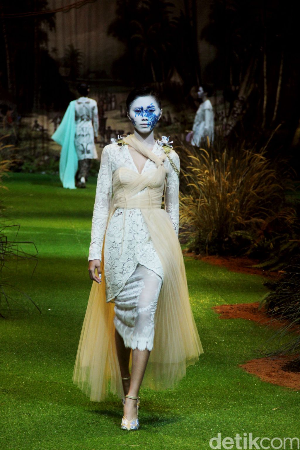 Koleksi Terbaru Toton di Hotel Mulia, Jakarta. Kamis, [20/7/23]