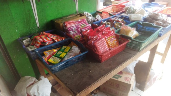 Meja pasar lokasi bayi ditemukan di Cakung (Kurniawan-detikcom)