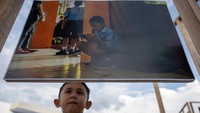 Pameran tersebut bertema About Children untuk memeriahkan Hari Anak Nasional yang puncak peringatannya pada 23 Juli sekaligus menjadi ajang aktualisasi.