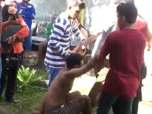 Pria Ini Tangkap-Hajar Sendiri Pencuri Laptopnya Usai 10 Bulan Lapor Polisi