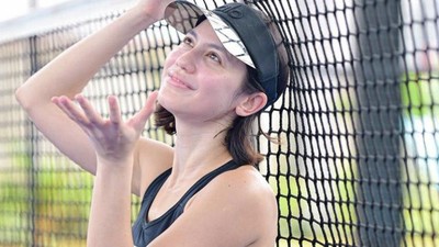 8 Foto Pevita Pearce Pamer Wajah No Makeup, Pesonanya Bikin Jatuh Hati
