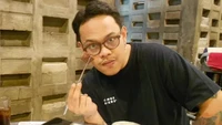  Selain makanan bento khas Jepang, menu Korean BBQ dengan minuman soda dan nasi putih juga jadi kesukaannya. Foto: Instagram/YouTube