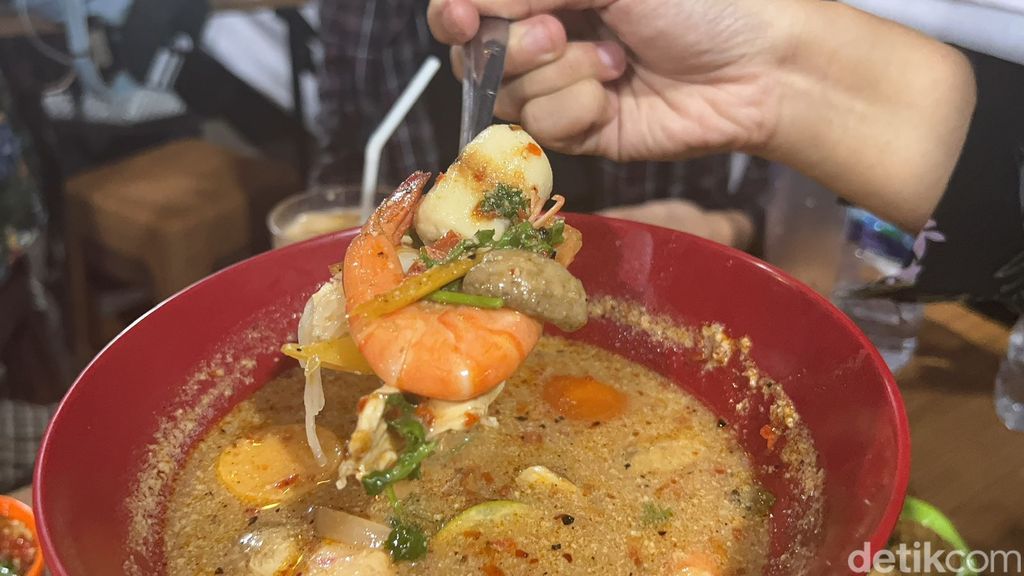 Rak Thai