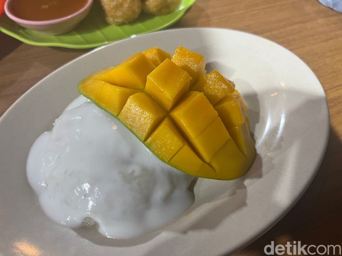Rak Thai