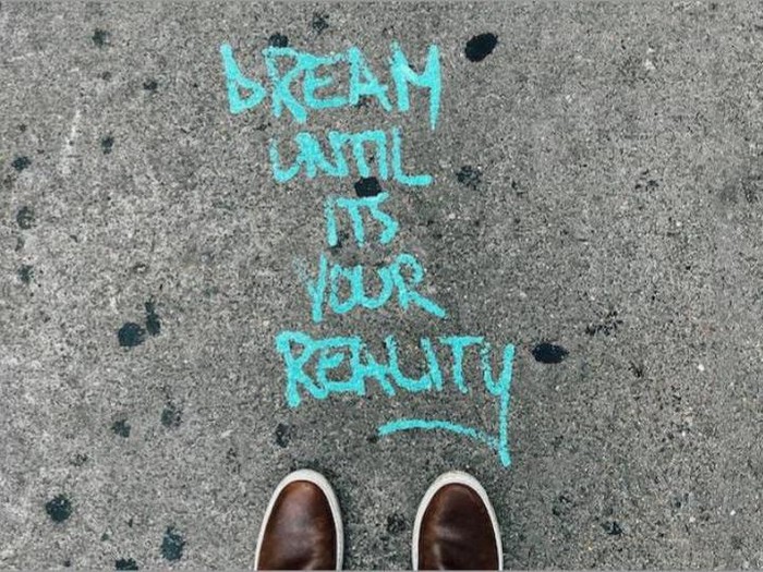 Realita, mimpi, dan espektasi.