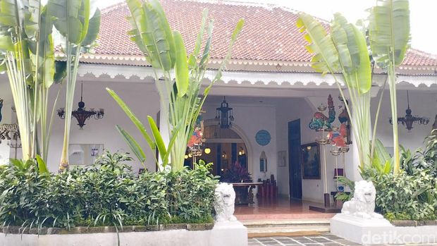 Sang Fajar Suite Hotel Tugu Sri Lestari Blitar