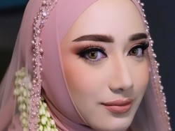 Foto: Pesona Anak Cindy Fatika Sari Menikah di Usia 23, Cantik Bak Putri Arab