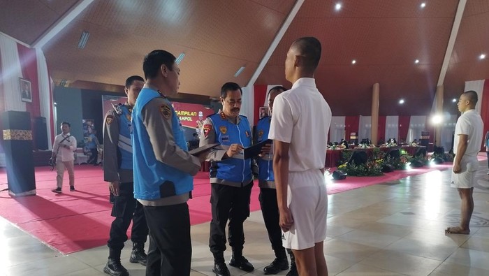 Wakapolri dan jajaran cek Catar Akpol 2023
