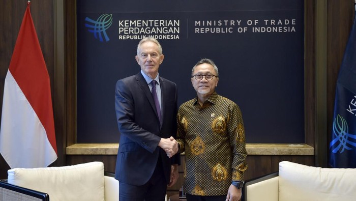 Zulkifli Hasan (kanan) dan Tony Blair (kiri)