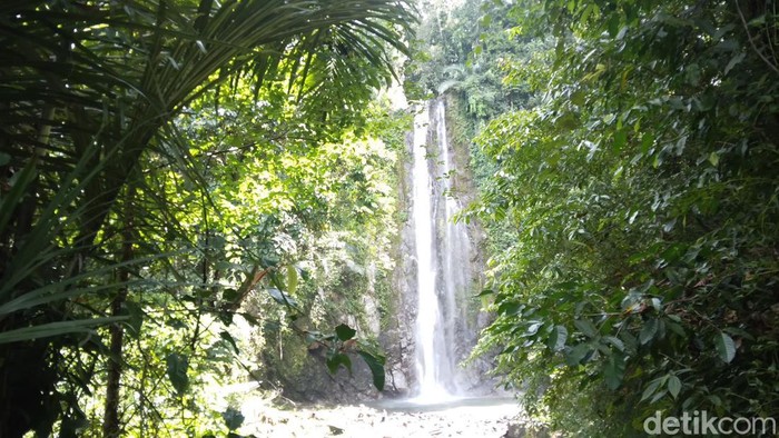 Air Terjun Hulia Ilohuuwa