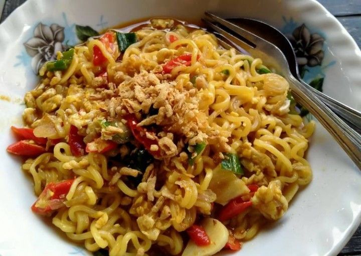Anaknya Kecanduan Mie Instan, Ibu Ini Beri Minyak Kayu Putih agar Kapok