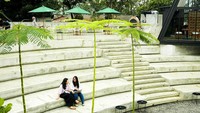 Kama Ruang namanya, berdiri diatas tanah seluas 2500 meter persegi ini mewarnai dunia F&B di Bintaro dengan mengusung open space yang terdiri dari Kama Kopi, Kama Resto, Kama Kreatif, Amphiteater dan Sky Deck.
