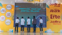 Diketahui saat ini Bank DKI memiliki 11 ATM & 69 mesin EDC yang tersebar di wilayah Pulau Pramuka, Pulau Tidung, Pulau Harapan, Pulau Untung Jawa, Pulau Panggang.  