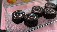 Dalam acara peluncuran kolaborasi Starbucks dan BLACKPINK juga disediakan ragam kudapan enak tema BLACKPINK.