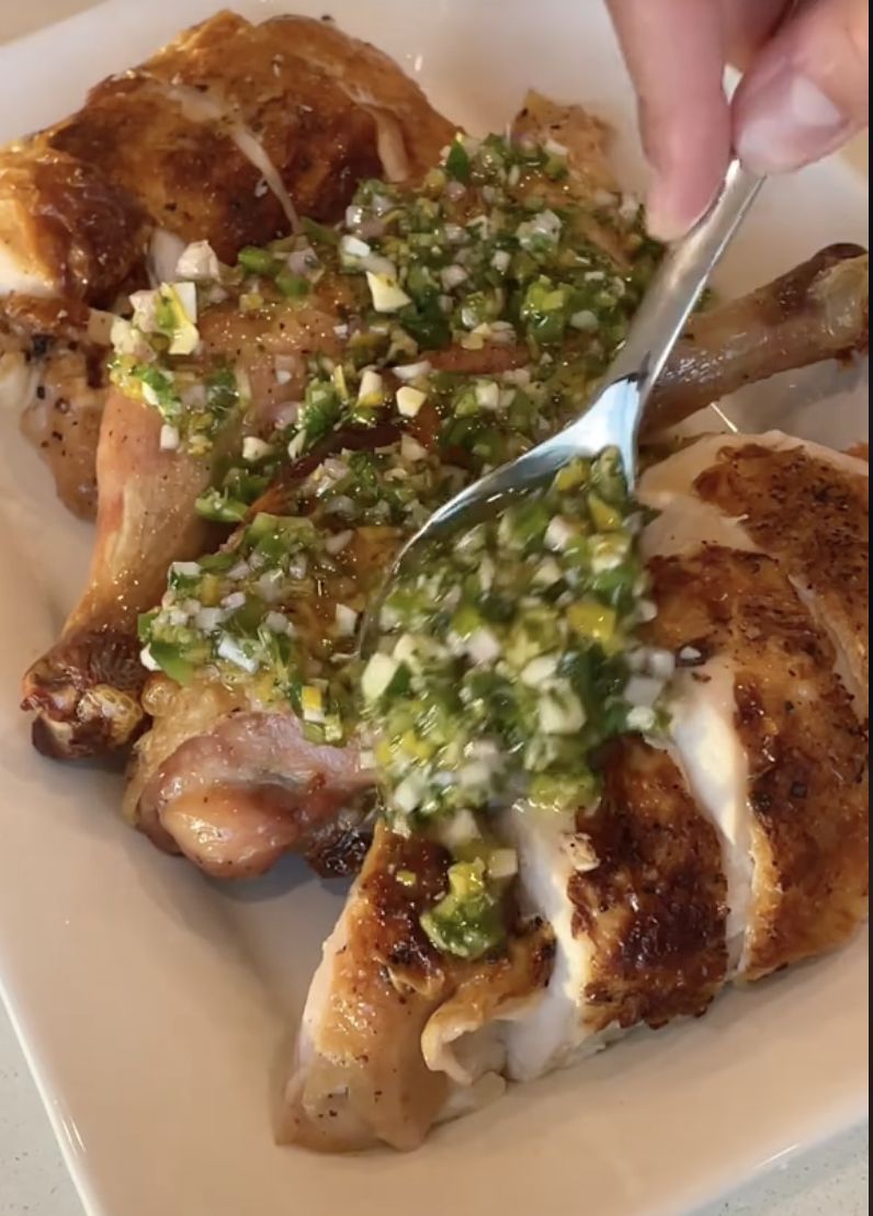 Bumbui Ayam Hanya dengan Garam, Chef Ini Tuai Kritik