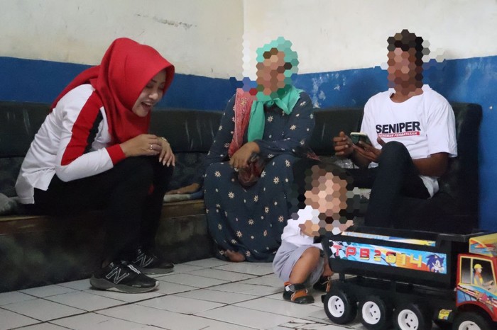 Bupati Mojokerto Serahkan Bantuan