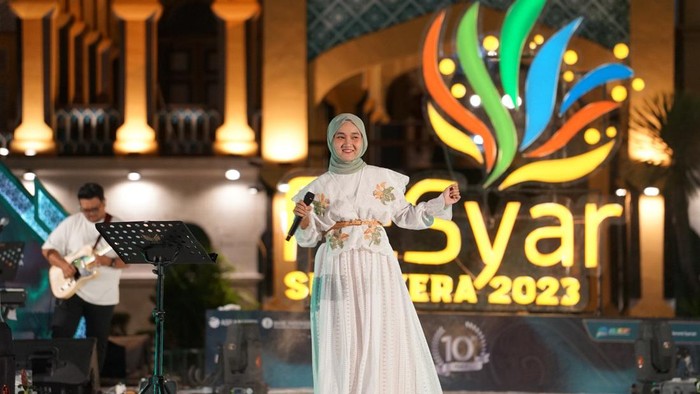 Fatin Shidqia Lubis saat meramaikan event FESyar Sumatera 2023. (Foto: Istimewa)