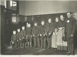 Deretan Foto Jadul Punya Cerita Pilu hingga Mencengangkan